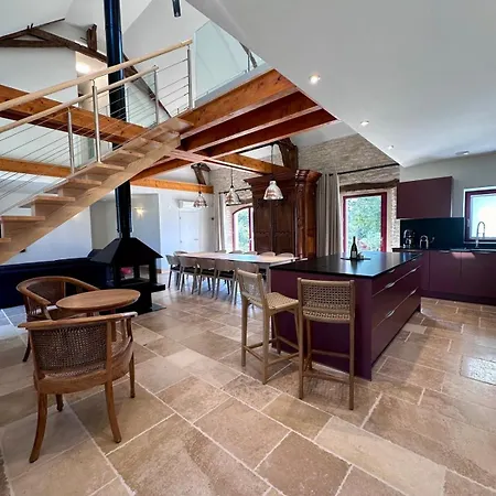 Вилла Grange D'antan -jacuzzipiscineclim -cuzance