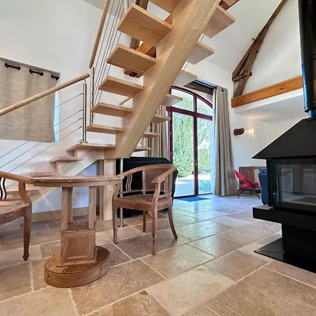 Grange D'antan -jacuzzipiscineclim -cuzance Вилла *