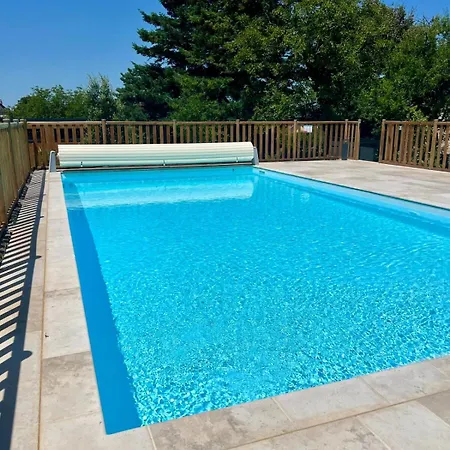 Вилла Grange D'antan -jacuzzipiscineclim -cuzance Cuzance